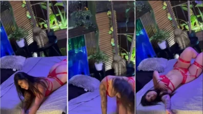 See the young Yosoymarianae using a sensual red lingerie